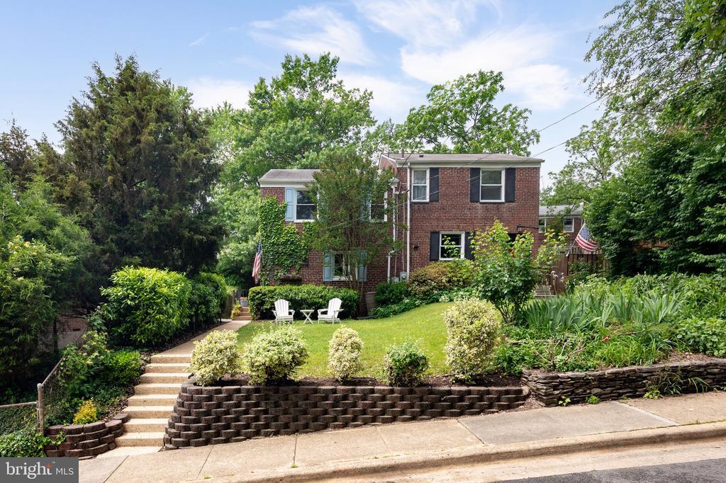 Primary Photo - 2902 Landover St