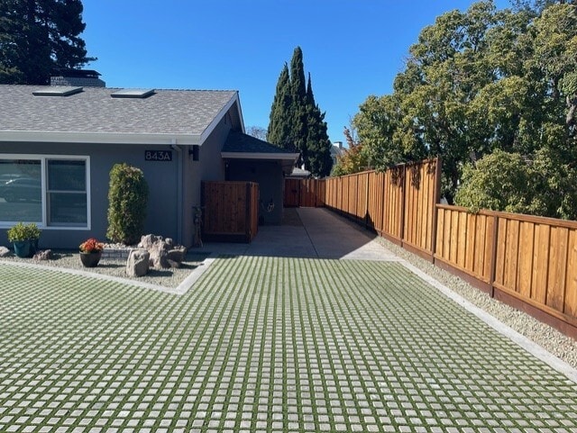 Frente de la casa principal - 843 Southampton Dr