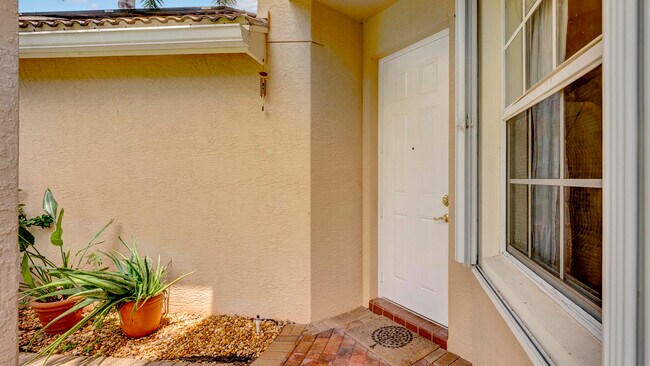 Foto del edificio - 7938 Jewelwood Dr