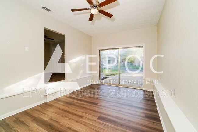 Building Photo - 504 Meggs St
