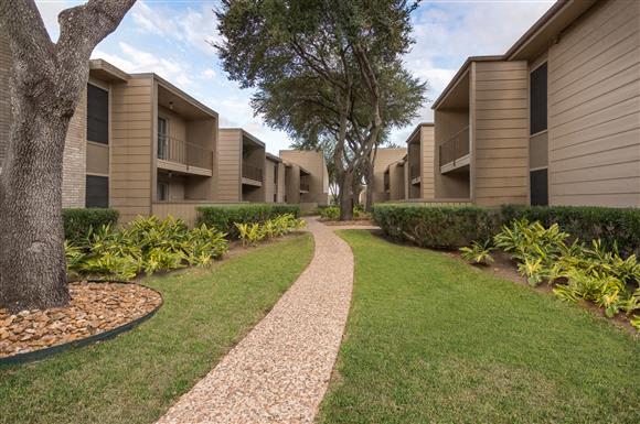 Foto del edificio - Stone Forest Apartments