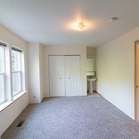 Foto del edificio - 462 NW Webb St