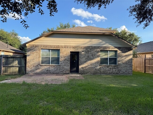 Building Photo - 12807 Southern Valley Dr