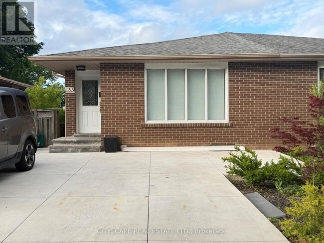 Building Photo - 135 Bonham Blvd