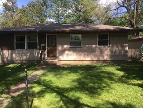 Building Photo - 108 Hillsdale St