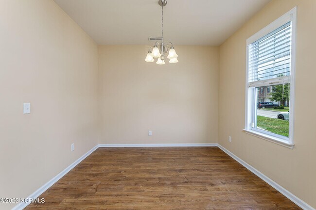 Foto del edificio - 132 Waterstone Ln