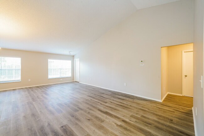 Foto del edificio - 1434 Lakehurst Way