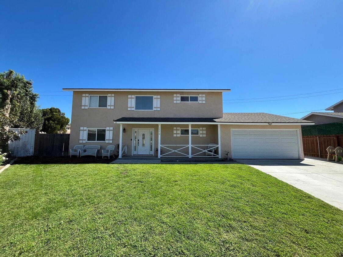 Primary Photo - Freshly prepped 5BR in Simi w/downstairs b...