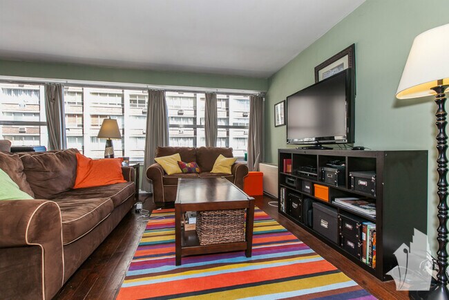 Foto del edificio - 6157 N Sheridan Rd