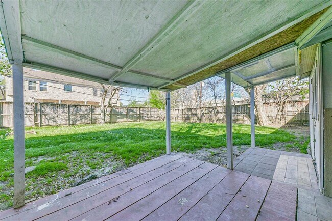 Foto del edificio - 4710 Wedgewood Dr