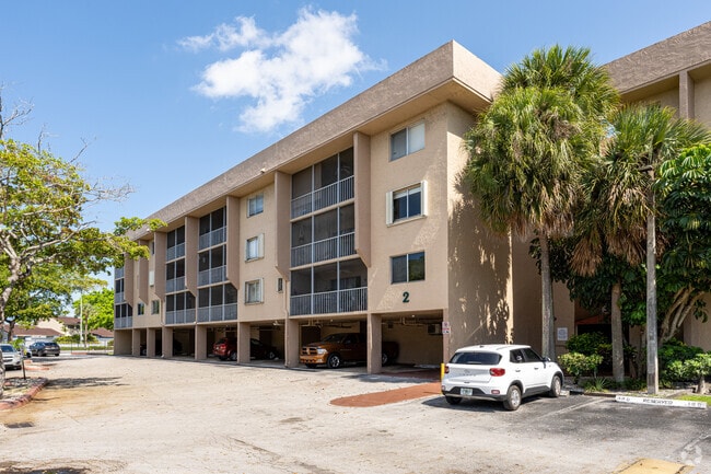 Country Lane Condominiums