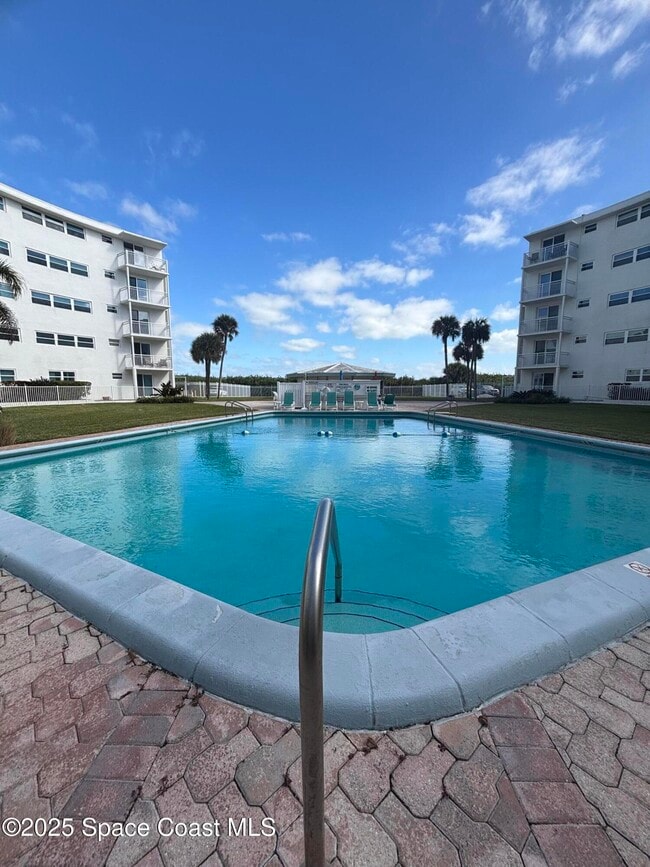 Building Photo - 4000 Ocean Beach Blvd