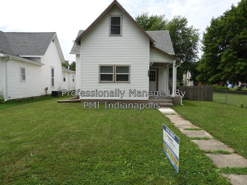 Primary Photo - 220 S Indiana St