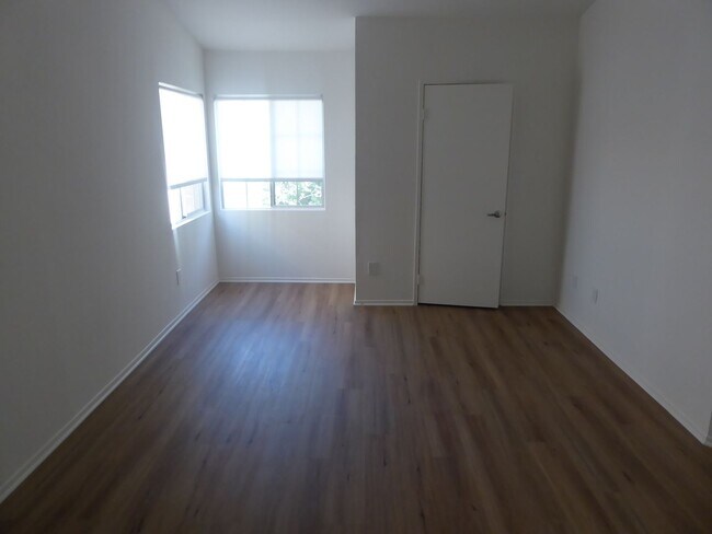 Building Photo - COMING SOON! 2 Bedroom Townhome in Stevens...