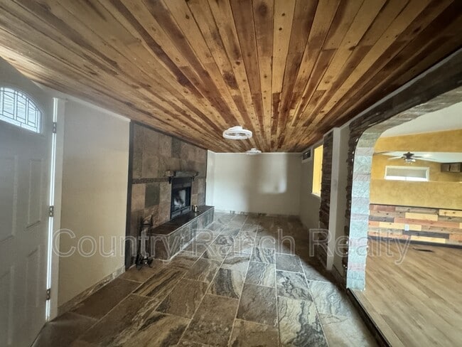 Building Photo - 4329 River Valley Ct