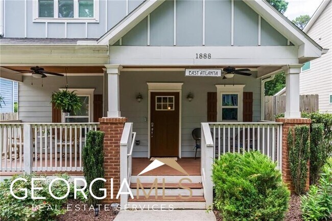 Foto del edificio - 1888 Braeburn Cir SE