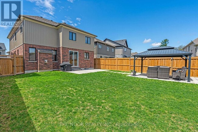 Building Photo - 7 Higham Pl