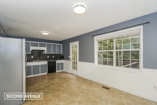Building Photo - 430 Eagles Nest Cir