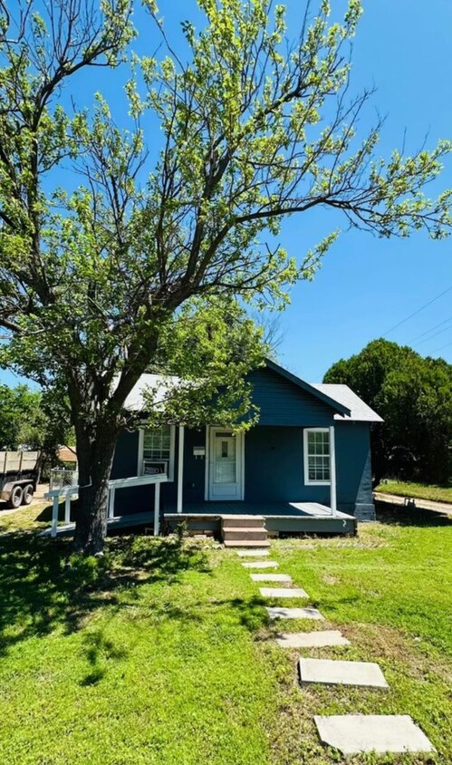Primary Photo - 506 SW 16th Street Lawton, OK 73501