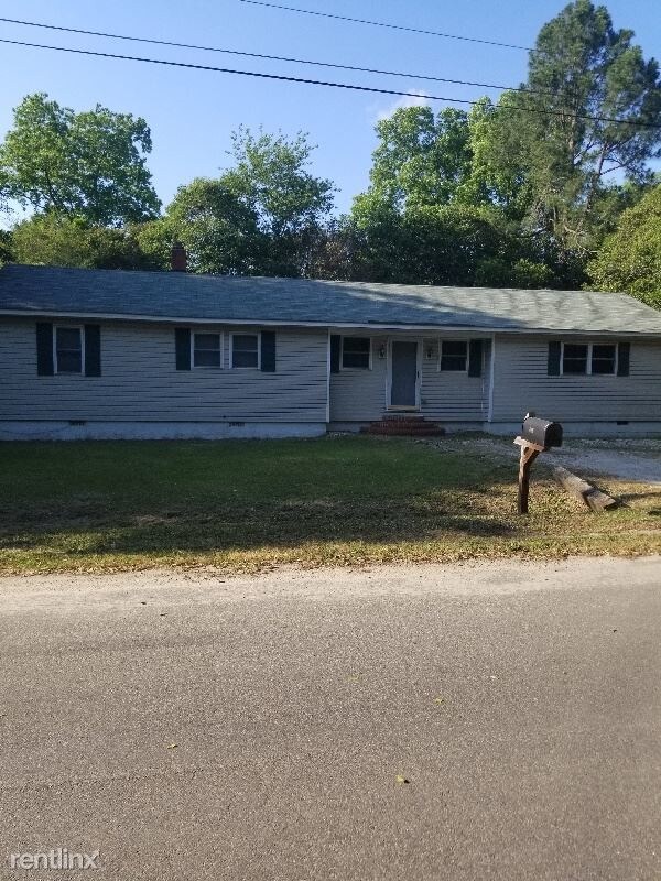 Foto principal - 3 br, 2 bath House - 620 Jackson Street