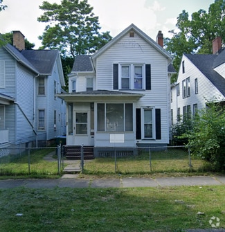 Building Photo - 49 Champlain St