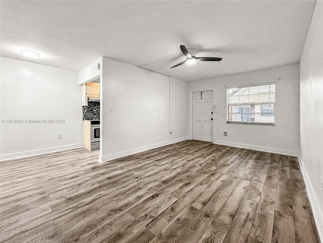 Foto del edificio - 415 NE 2nd St