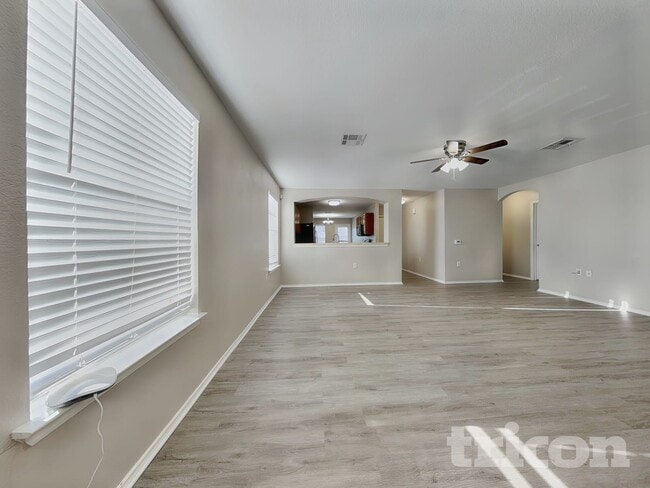 Foto del edificio - 12529 Sky Harbor Dr