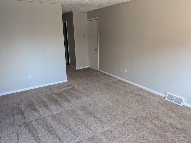 Spacious two bedroom apartment close to the city - Spacious two bedroom apartment close to the city