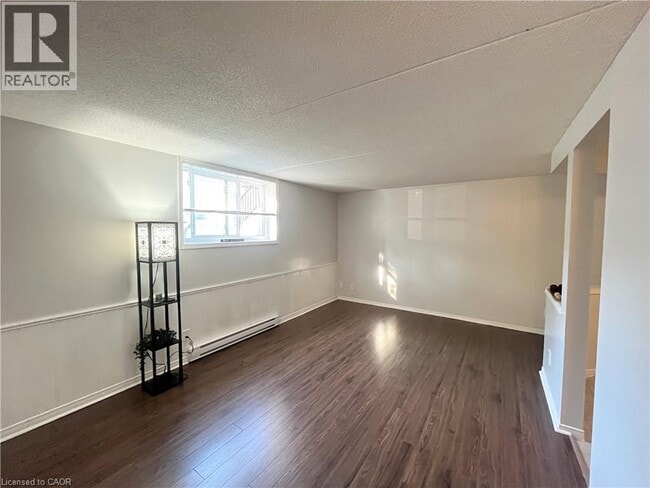 Building Photo - 331 Northlake Dr