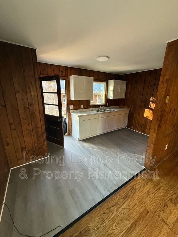 Foto del edificio - 908 Marsh St