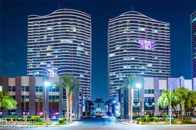 Foto del edificio - 4525 Dean Martin Dr