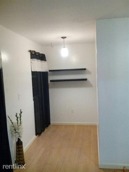 Foto del edificio - 79 Troutman St