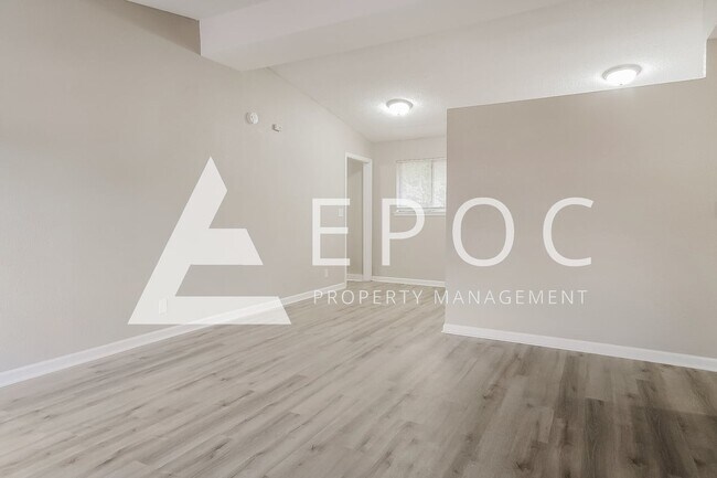 Foto del edificio - 5407 N Johnstown Ave