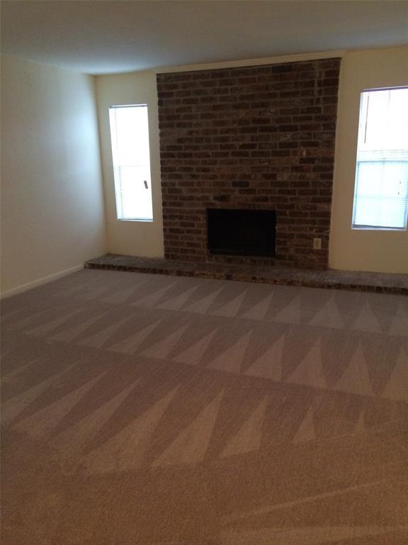 Foto principal - 9101 Country Creek St