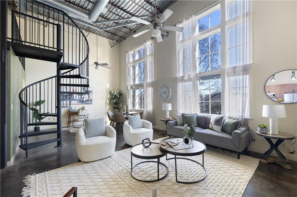 Foto principal - 572 Edgewood Ave NE