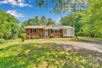 Building Photo - 1755 Simplicity Rd