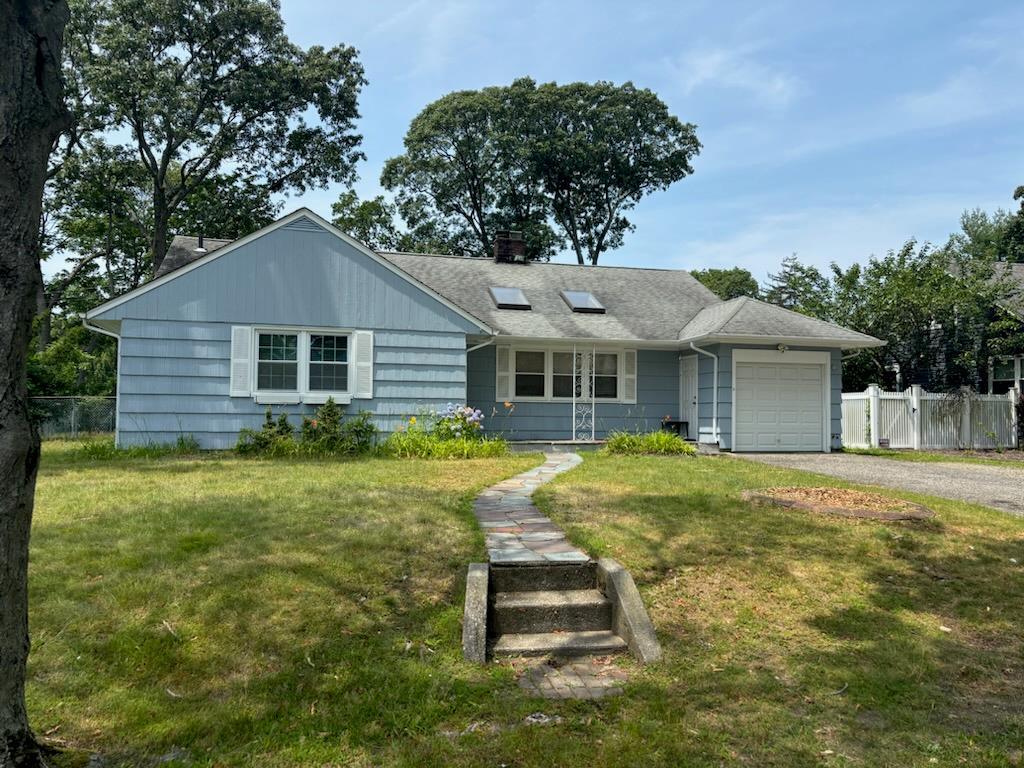 Building Photo - 539 Pine Acres Blvd