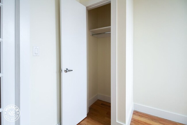Foto del edificio - 143 N 8th St