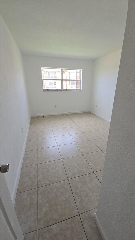 Foto del edificio - 3700 NW 21st St