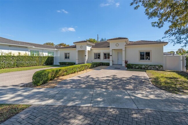 Foto del edificio - 1515 SW 65th Pl