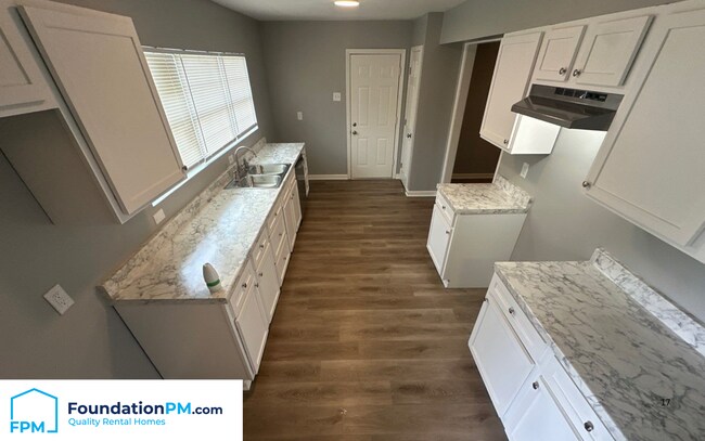 Foto del edificio - 1041 Richland Dr