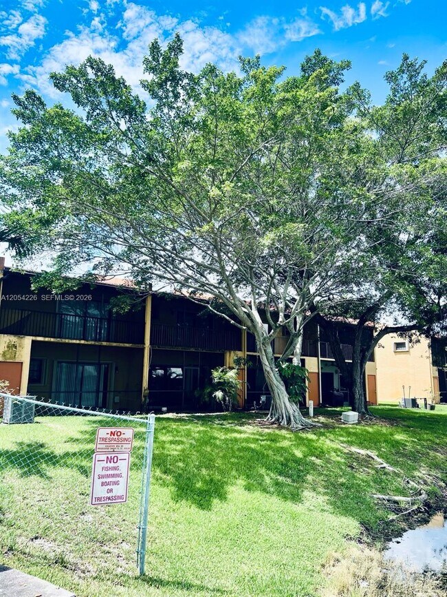 Foto del edificio - 4613 NW 91st Ave