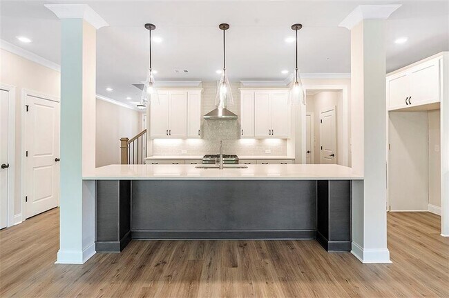 Foto del edificio - 535 Clover Ln