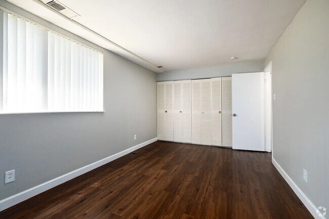 Interior Photo - Caroline Place Apartments