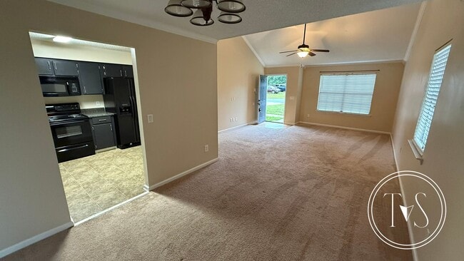 Building Photo - 193 Hunters Branch Dr