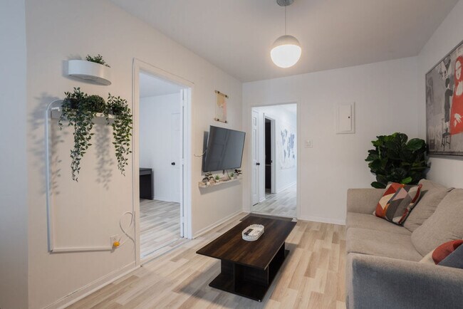 Photo du bâtiment - 1420 Rue Notre-Dame Ouest-SI ID1601928P