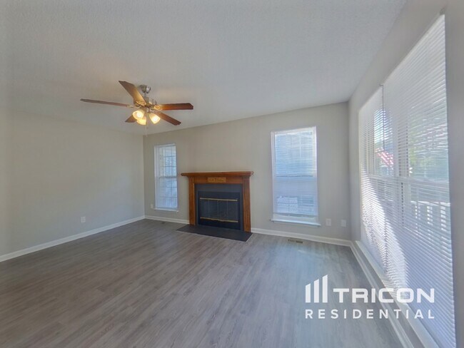 Foto del edificio - 601 Rapids Rd