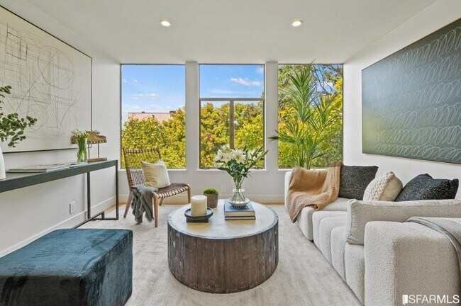 Building Photo - 2762 Union St