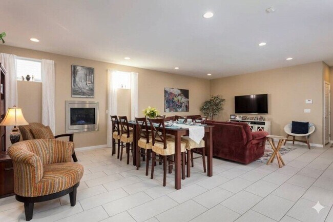 Foto del edificio - 9606 Dunning Cir