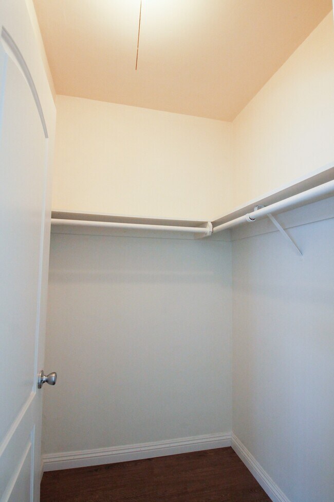 Foto del edificio - 15339 Weddington St